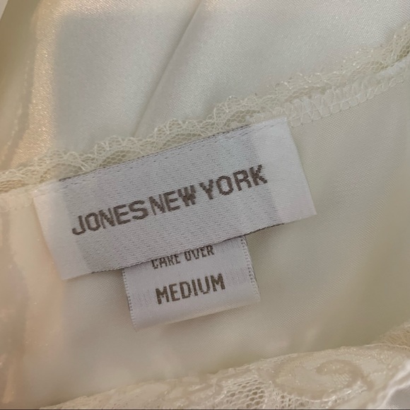 Jones New York Lace Ivory Nightgown Chemise Lingerie with Flaw VTG - Picture 7 of 14